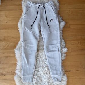 Nike Mens Tech Jogger Pants, size XS